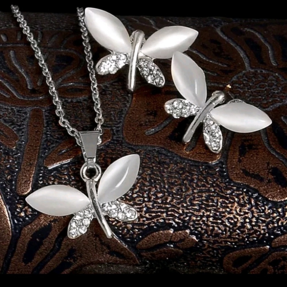 Crystal Butterfly Earrings Necklace Set